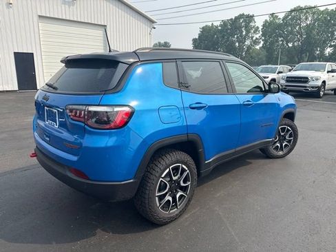 Used 2026 Jeep Compass Trailhawk AWD/4WD image 4