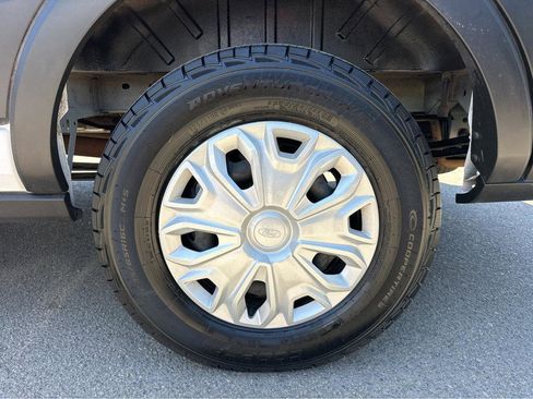 Used 2023 Ford Transit 350 XLT RWD image 12