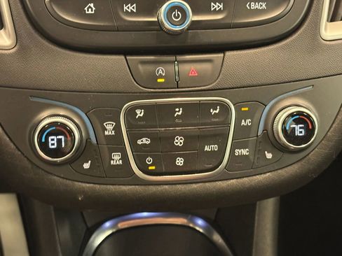 Used 2022 Chevrolet Malibu LT FWD image 44