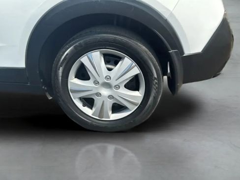 Used 2020 Nissan Kicks S FWD image 47