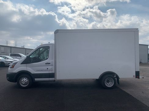 Used 2023 Ford Transit 350 DRW image 6