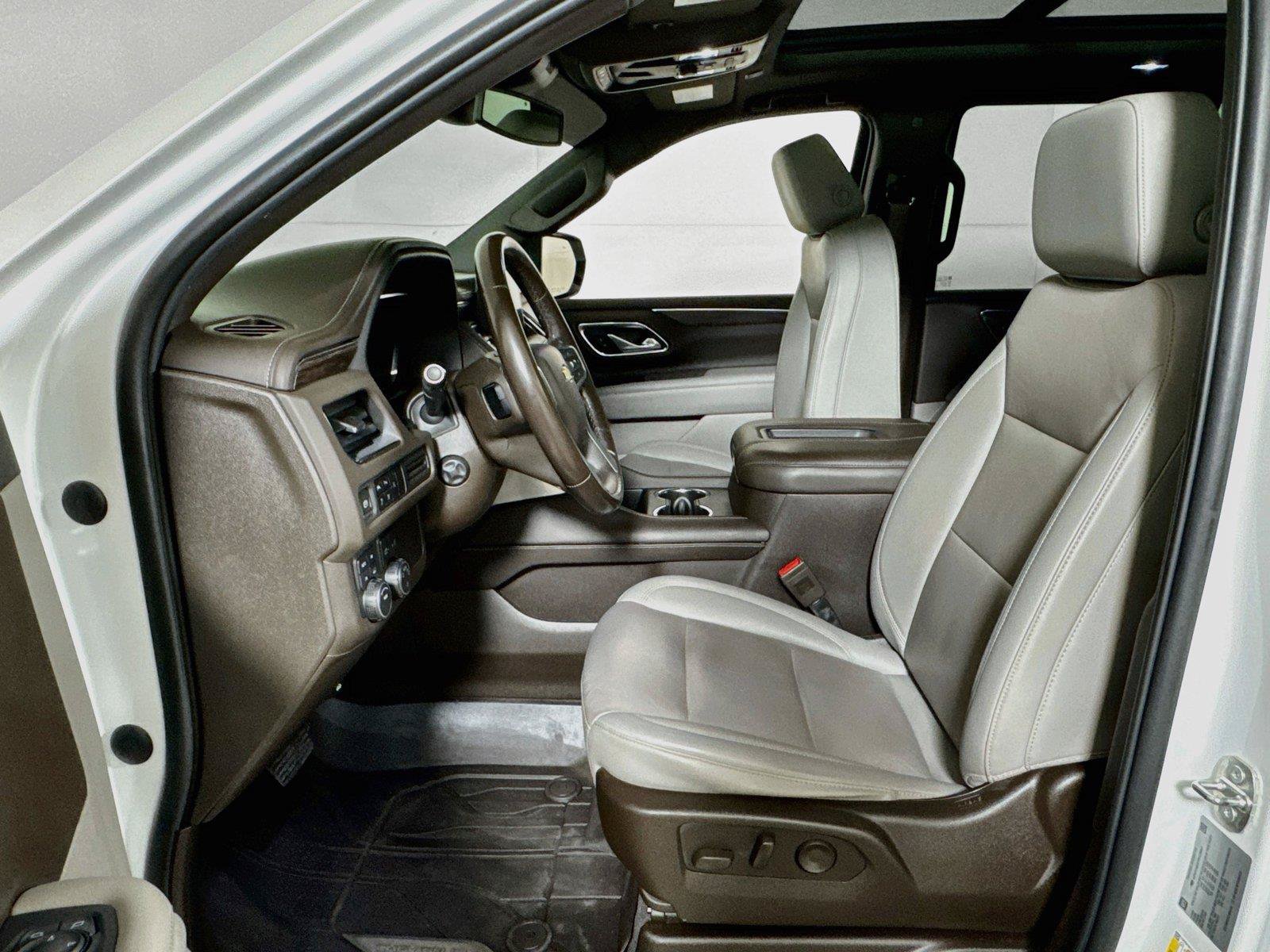 Used 2023 Chevrolet Tahoe LT w/ Luxury Package AWD/4WD image 20