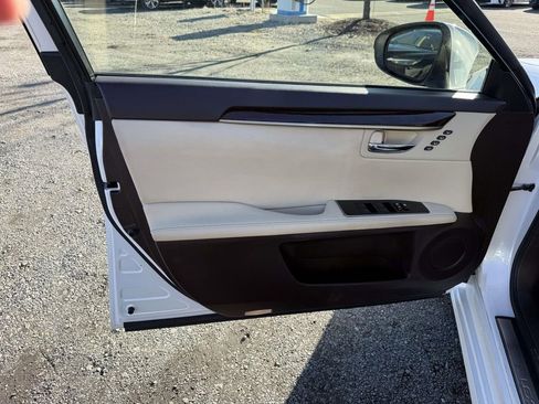 Used 2017 Lexus ES 350 image 12