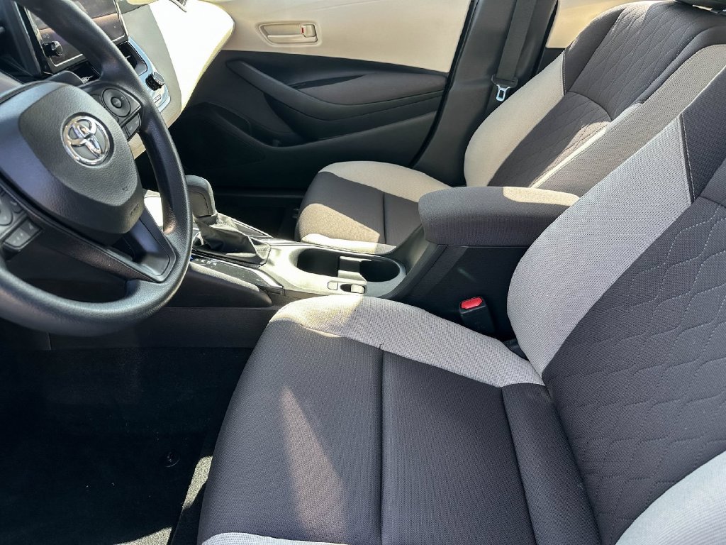 Used 2026 Toyota Corolla LE FWD image 13