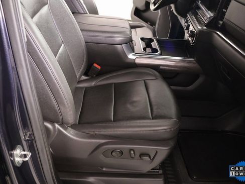 Used 2024 Chevrolet Silverado 2500 LTZ w/ LTZ Convenience Package image 13