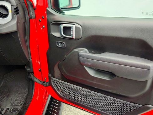 Used 2025 Jeep Wrangler Sport image 25