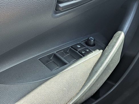 Used 2025 Toyota Corolla LE FWD image 22