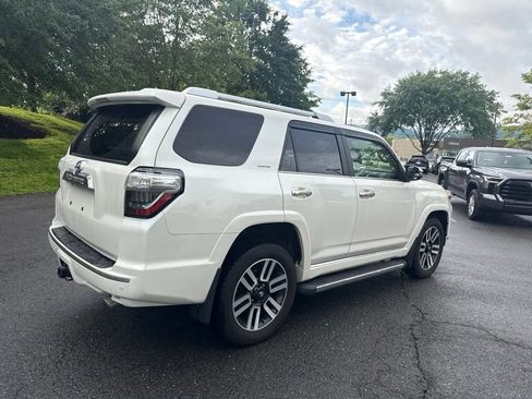 Used 2023 Toyota 4Runner Limited AWD/4WD image 3