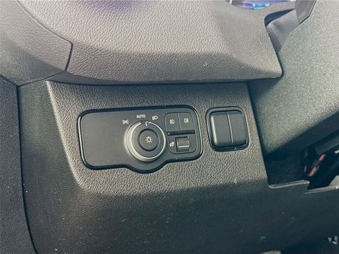 Used 2024 Mercedes-Benz Sprinter 2500 image 6
