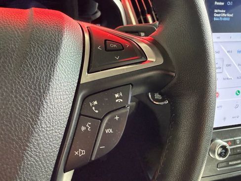 Used 2022 Ford Edge Titanium image 13