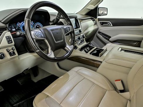 Used 2020 GMC Yukon XL Denali image 10