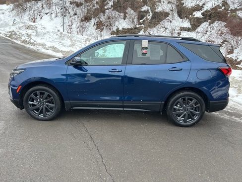 Used 2022 Chevrolet Equinox RS image 16