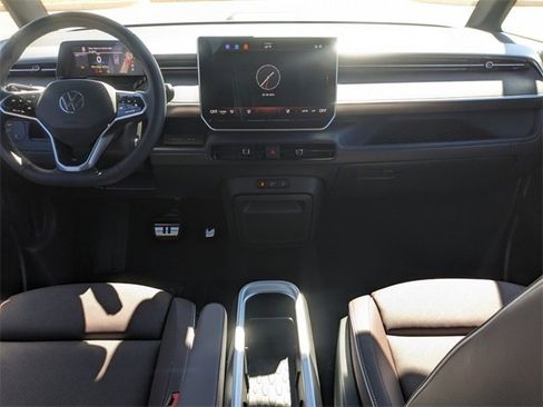 New 2025 Volkswagen ID. Buzz Pro S image 17