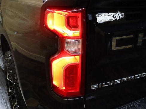 Used 2020 Chevrolet Silverado 1500 RST AWD/4WD image 20