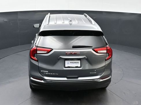 Used 2024 GMC Terrain SLT image 26