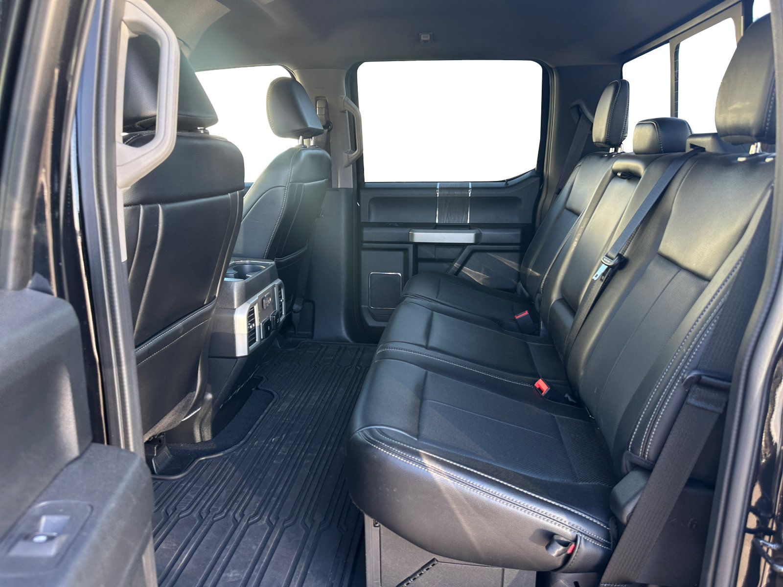 Used 2021 Ford F250 Lariat w/ Lariat Value Package AWD/4WD image 13