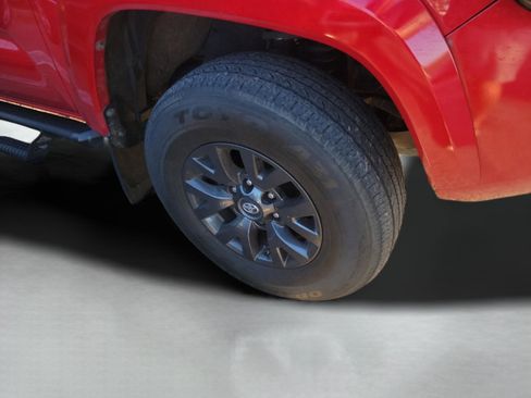 Used 2021 Toyota Tacoma SR5 RWD image 12