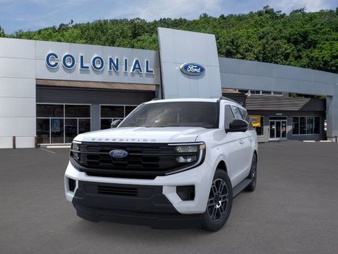 New 2026 Ford Expedition Active AWD/4WD image 2