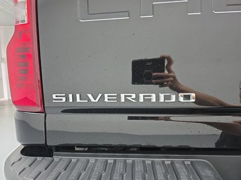 Used 2022 Chevrolet Silverado 2500 Custom w/ Custom Convenience Package AWD/4WD image 51