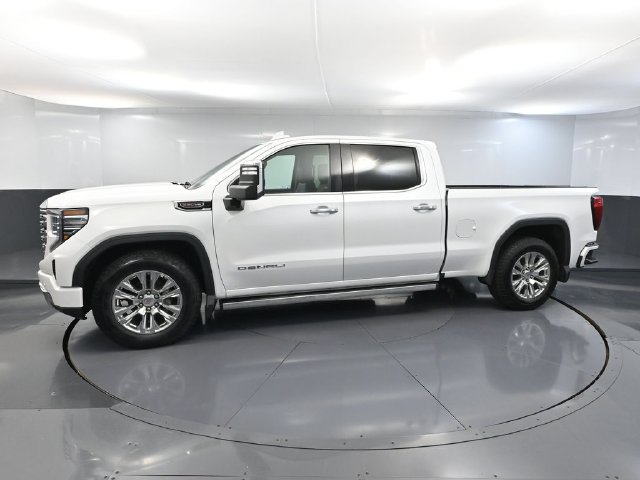 Used 2023 GMC Sierra 1500 Denali w/ Technology Package AWD/4WD image 8