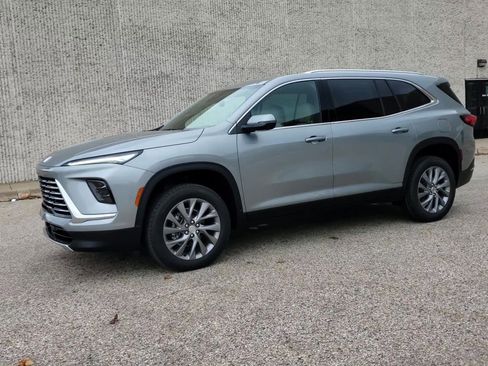 New 2025 Buick Enclave Preferred image 39