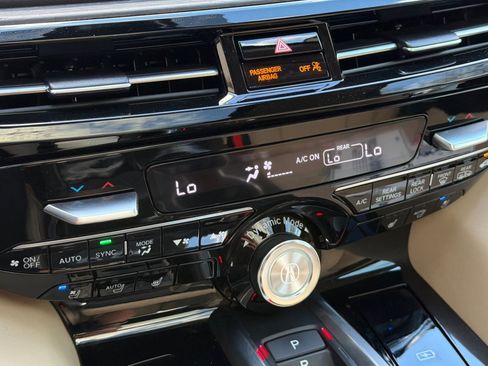 Certified 2023 Acura MDX SH-AWD w/ Advance Package image 29