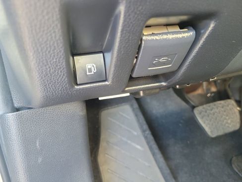 Used 2022 Toyota RAV4 XLE image 31