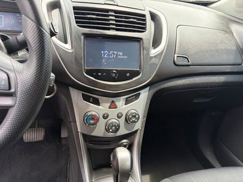 Used 2016 Chevrolet Trax LT FWD image 13