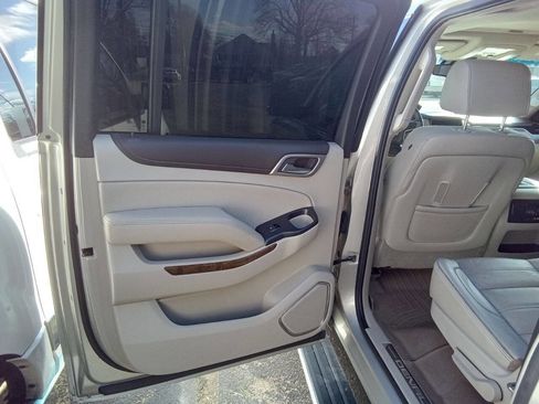 Used 2015 GMC Yukon XL Denali w/ Premium Package image 15