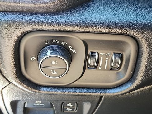 Used 2022 RAM 1500 Laramie image 25