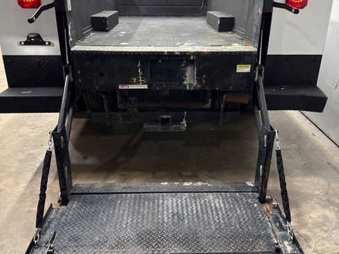 Used 2021 RAM 3500 Tradesman w/ Chrome Appearance Group image 9