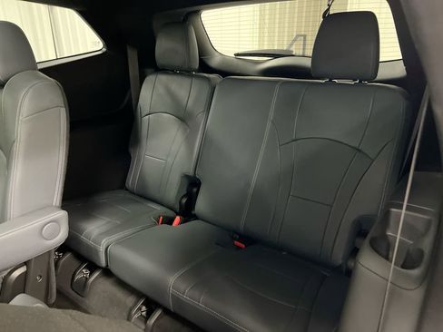 Used 2023 Buick Enclave Essence w/ Experience Buick Package FWD image 24