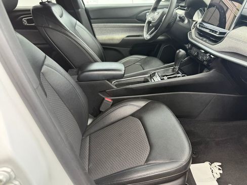 Used 2024 Jeep Compass Latitude image 20