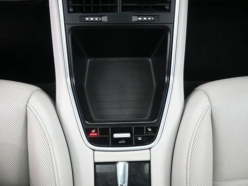 Used 2017 Porsche Panamera 4S w/ Premium Package Plus image 20
