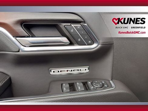Used 2024 GMC Sierra 1500 Denali w/ Technology Package AWD/4WD image 18