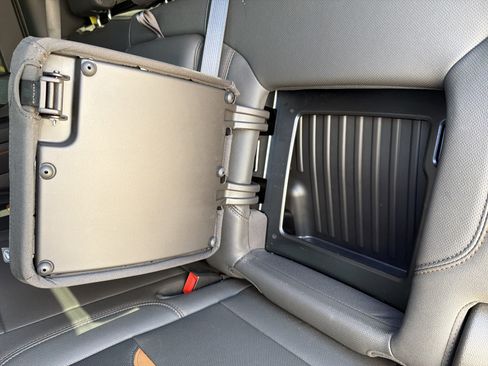 Used 2025 GMC Sierra 2500 AT4 w/ AT4 Premium Plus Package image 25