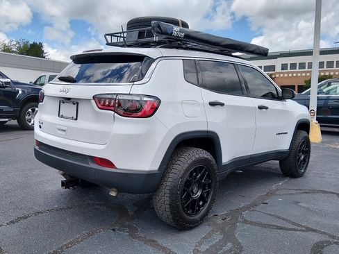 Used 2025 Jeep Compass Sport AWD/4WD image 4