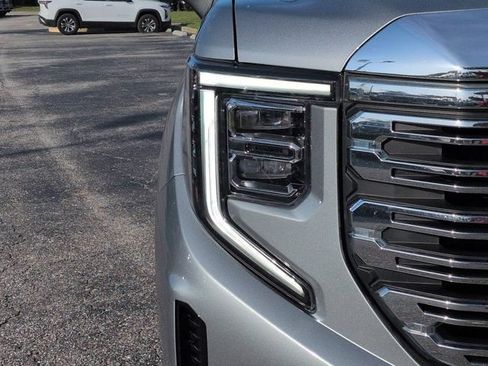 Used 2024 GMC Sierra 1500 Denali AWD/4WD image 9