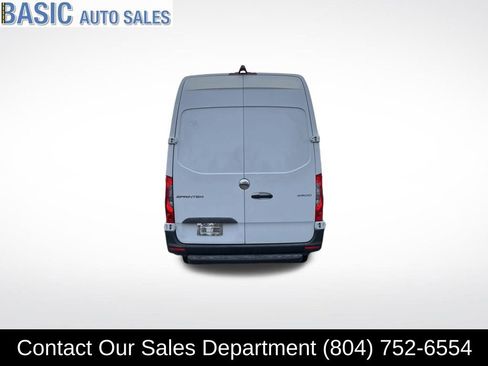 Used 2019 Freightliner Sprinter 170 image 6