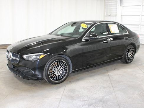 Used 2025 Mercedes-Benz C 300 Sedan image 4