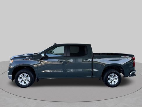 Used 2025 Chevrolet Silverado 1500 LT AWD/4WD image 6