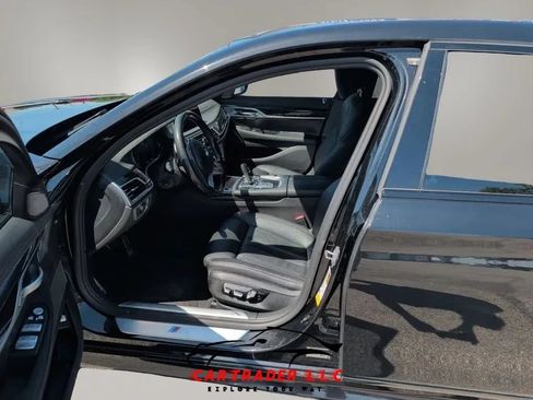 Used 2019 BMW 740i w/ M Sport Package RWD image 22