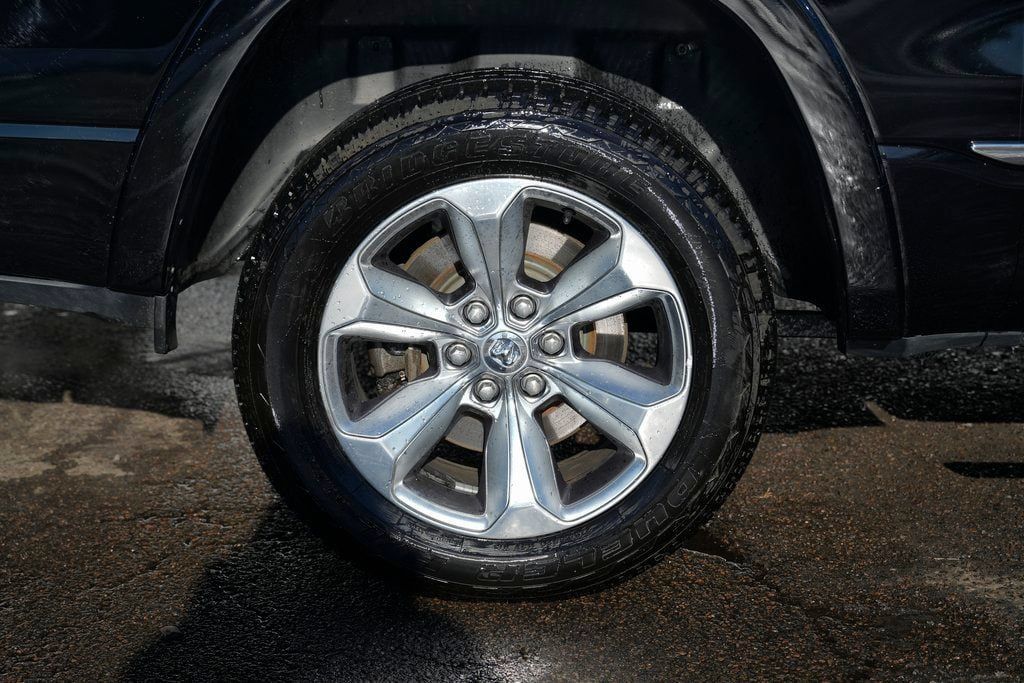 Used 2022 RAM 1500 Limited AWD/4WD image 11