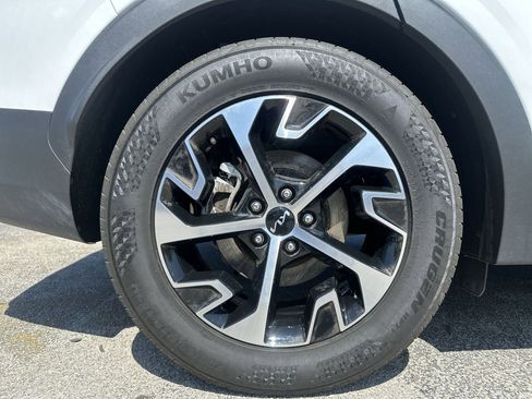 Certified 2025 Kia Sportage EX FWD image 18