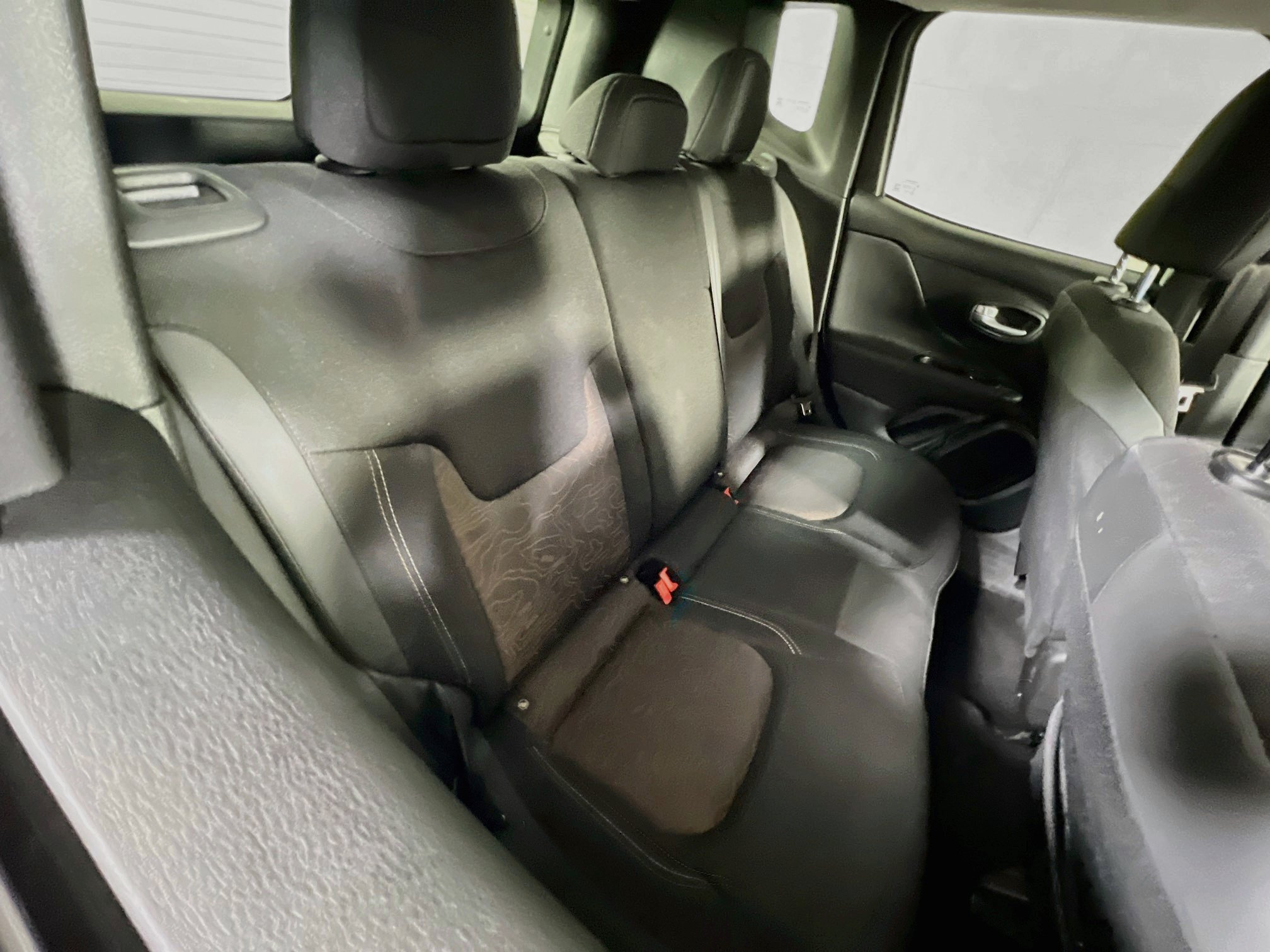 Used 2023 Jeep Renegade Latitude AWD/4WD image 25