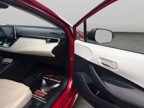 Used 2020 Toyota Corolla LE FWD image 19
