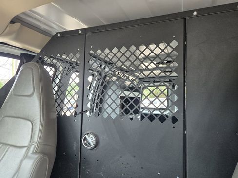 Used 2021 Chevrolet Express 2500 w/ Driver Convenience Package image 17