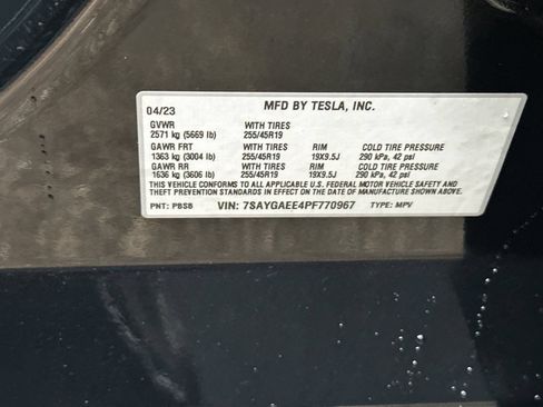 Used 2023 Tesla Model Y Long Range AWD/4WD image 29
