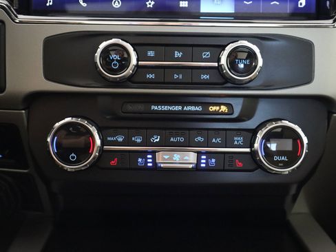 Used 2022 Ford F450 Lariat w/ Lariat Ultimate Package image 24