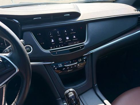 Certified 2022 Cadillac XT5 Premium Luxury FWD image 28